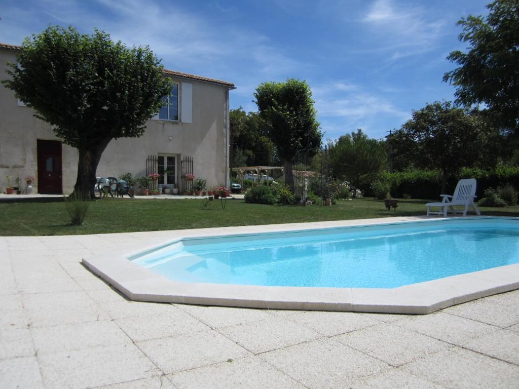 Maison D'Hotes Le Cadran Solaire Courcelles  Exterior photo